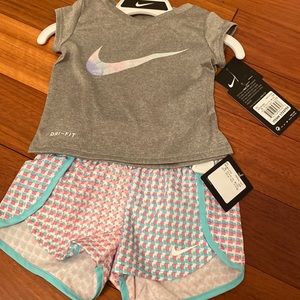 Nike girls 2pc set